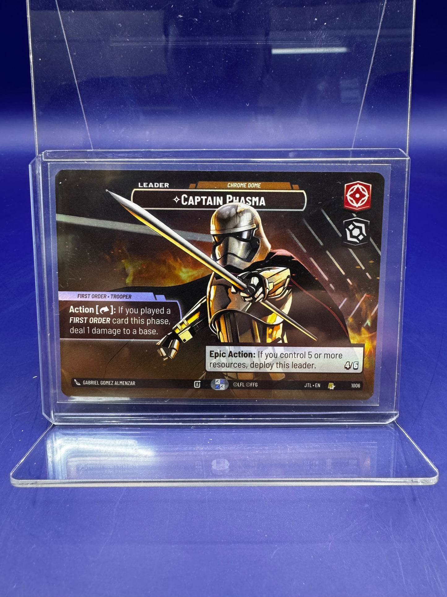 Captain Phasma - Chrome Dome (SHOWCASE) #1006